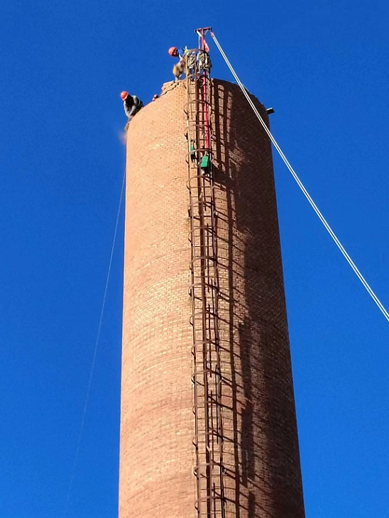 煙囪拆除公司:專業(yè)安全,讓拆除更放心!