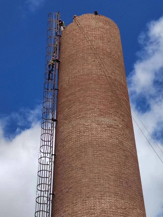 煙囪拆除:專業(yè)技藝,選擇我們,選擇安全高效